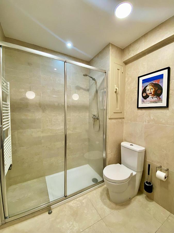 Abbott Apartment - 1 Min From The Beach - 100M2 - Sleeps 8 Sitges Exterior photo