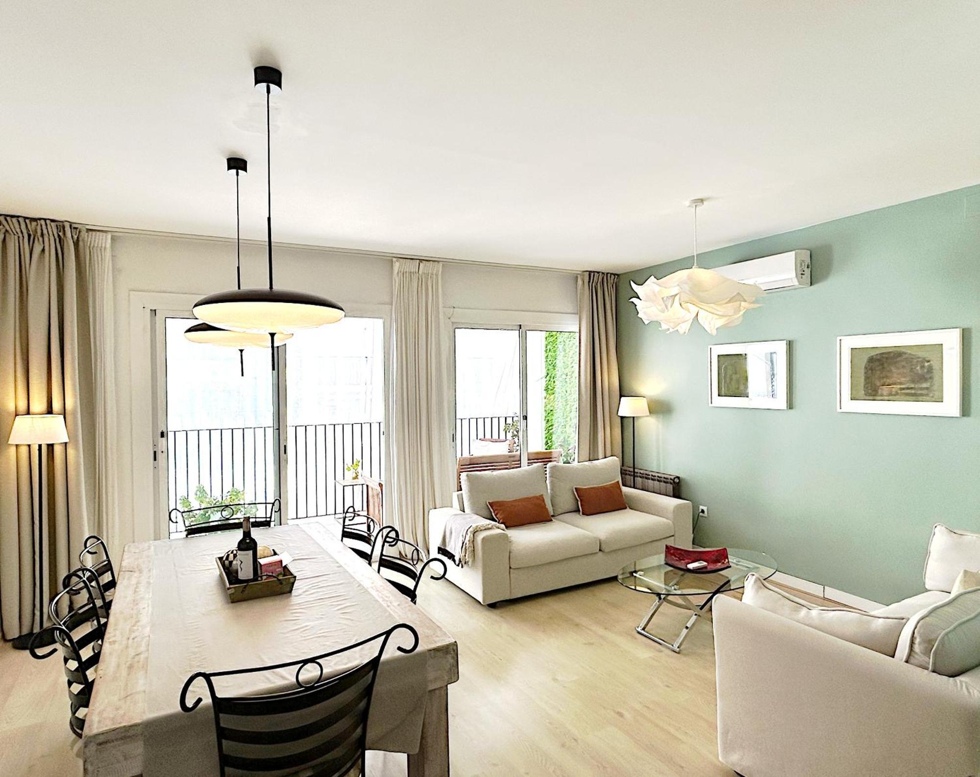 Abbott Apartment - 1 Min From The Beach - 100M2 - Sleeps 8 Sitges Exterior photo